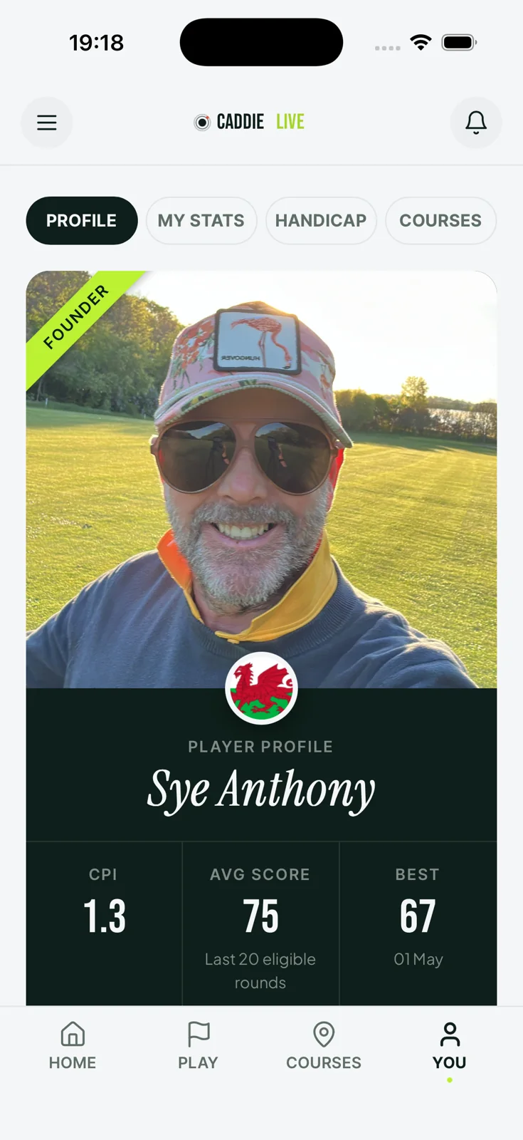 Caddie Live golf player profile with index, average and best score on iPhone